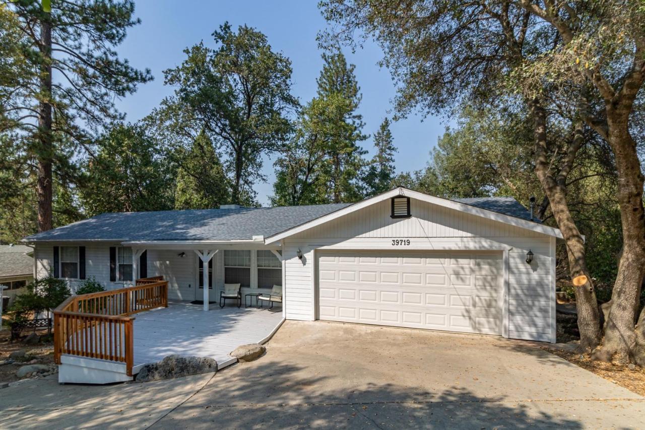 Pine Place Oakhurst Exterior foto